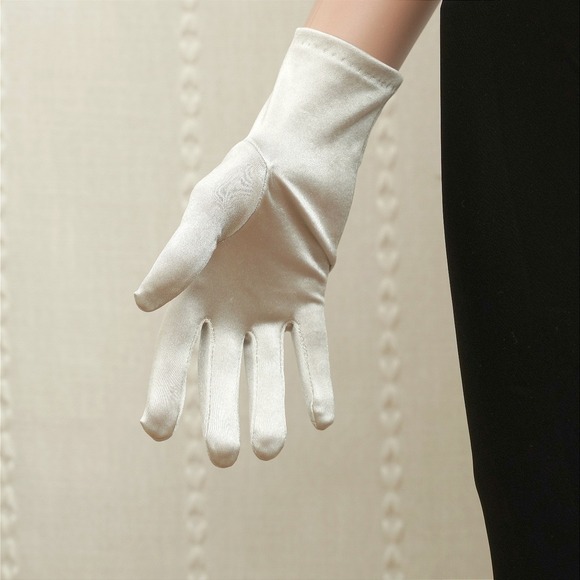 Vintage Style Silver Satin Wrist Length (2BL) Formal Evening Gloves - Picture 2 of 7